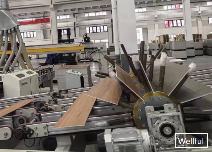 183mmX1220mm SPC แผ่นพื้น 4.0mm--5.0mm กับ UV การบํารุงผิว